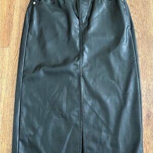 Elegant Black Leather Skirt